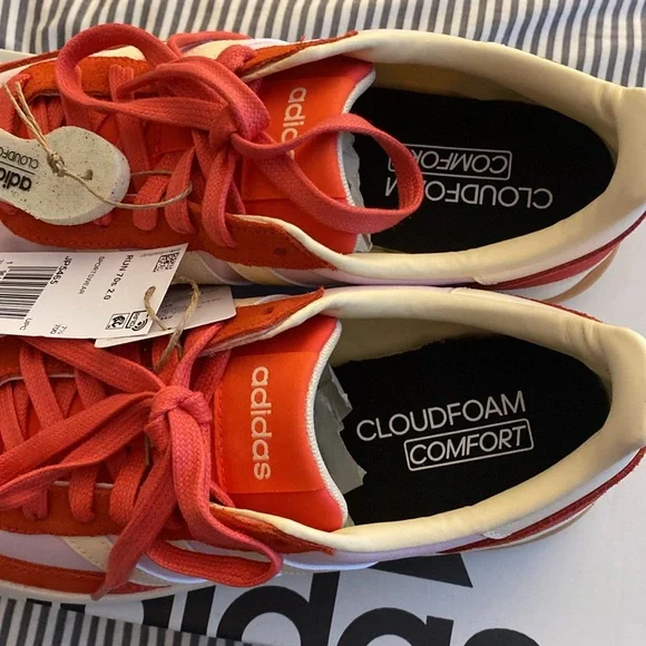 Adidas Women’s Run 70 s 2.0 Sneakers size 9 New in Box - Picture 4 of 9